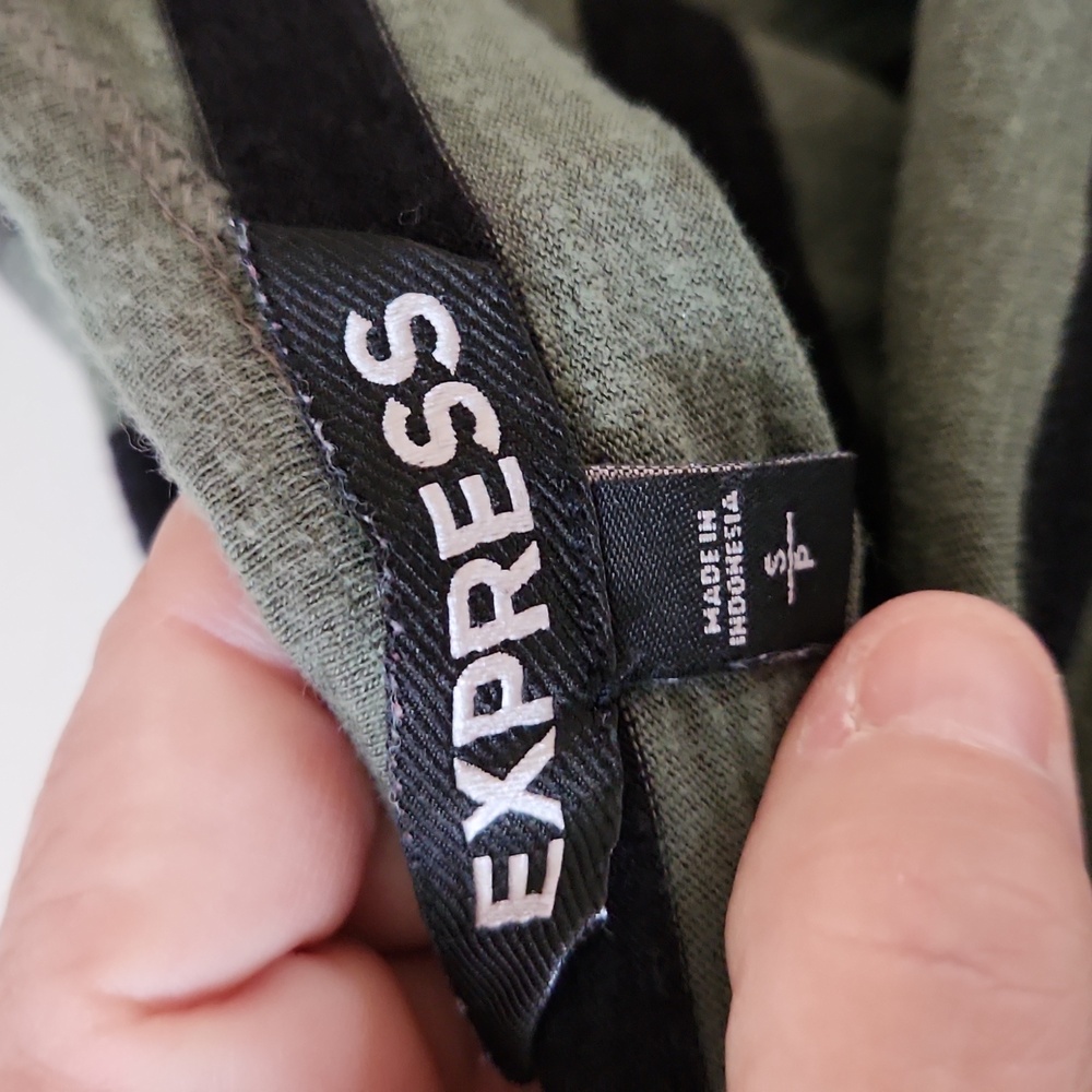 Express $5 - Picture 3 of 7